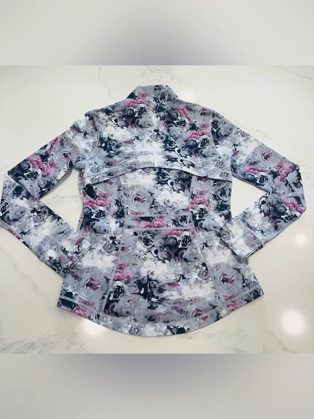 LULULEMON SIZE12~DEFINE MOODY FLORAL FORM FIT SPORTS PILATES YOGA RUNNING JACKET